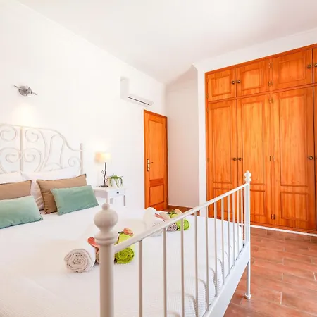 Villa Sunny Joy - Com Piscina E Bbq Em Albufeira *